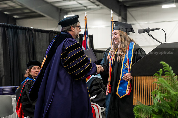 034GradBachelorScienceEducation0526AE3_8132