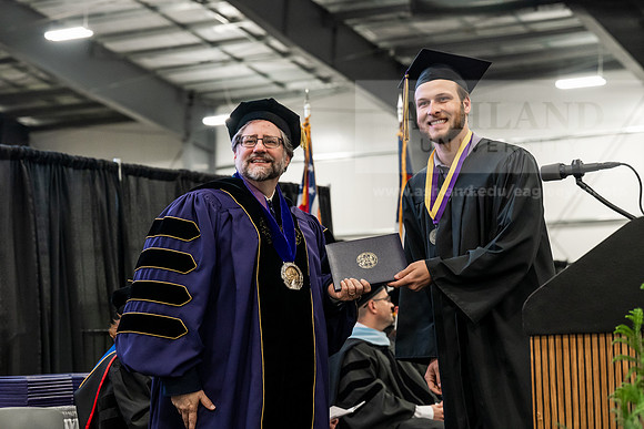 051GradBachelorScienceEducation0526AE3_8144