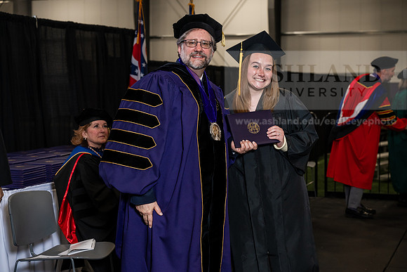 064GradBachelorScienceEducation0526AWB_2559