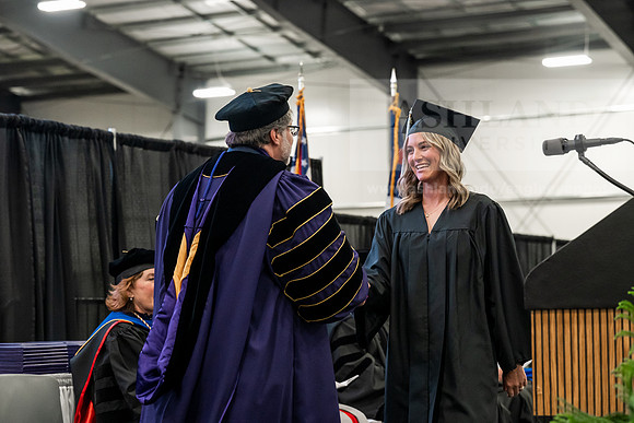 071GradBachelorScienceEducation0526AE3_8156