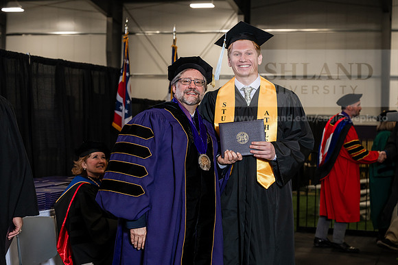 087GradBachelorScienceEducation0526AWB_2579