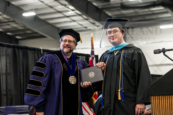 120GradBachelorScienceEducation0526AE3_8187