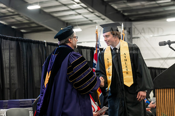 129GradBachelorScienceEducation0526AE3_8193