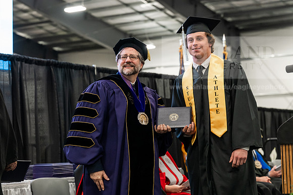 130GradBachelorScienceEducation0526AE3_8196