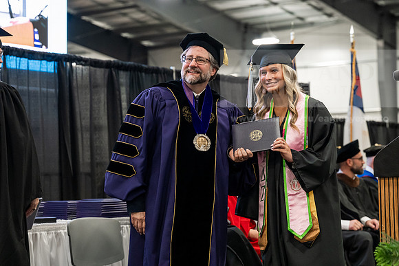 238GradBachelorScienceEducation0526AE3_8256