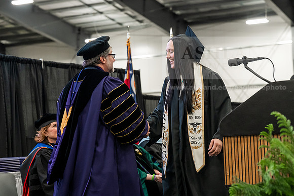 018GradBachelorScienceNursing0526AE3_8282