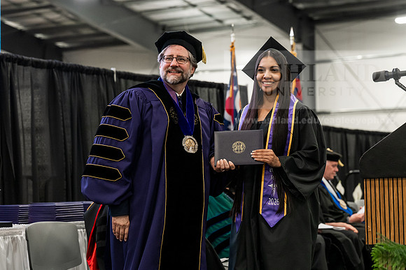 024GradBachelorScienceNursing0526AE3_8287