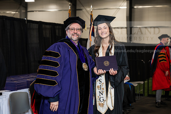 030GradBachelorScienceNursing0526AWB_2739