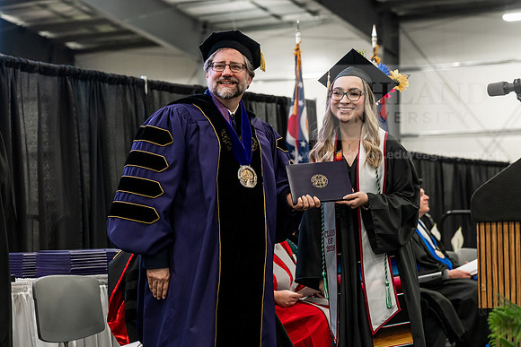 012GradBachelorScienceSocialWork0526AE3_8298