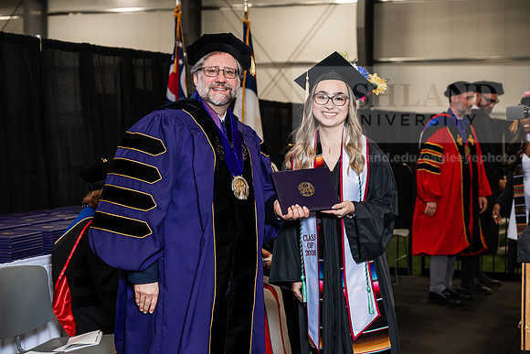 013GradBachelorScienceSocialWork0526AWB_2749