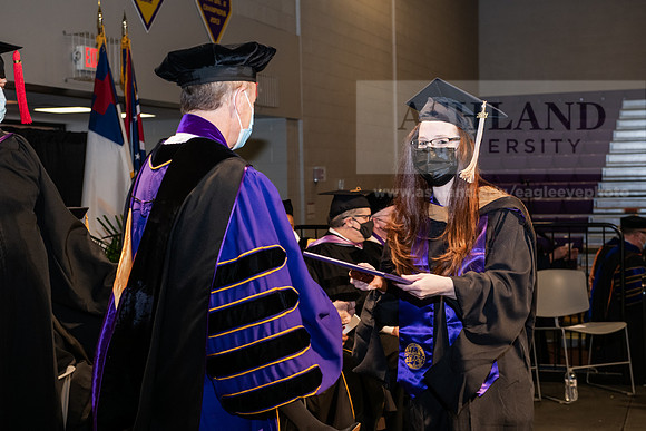 093MasterBusinessWiGrad1221ALW_6747