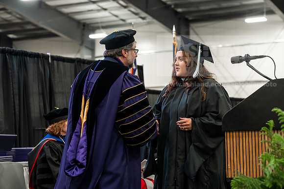 016GradMasterEducation0526AE3_8327