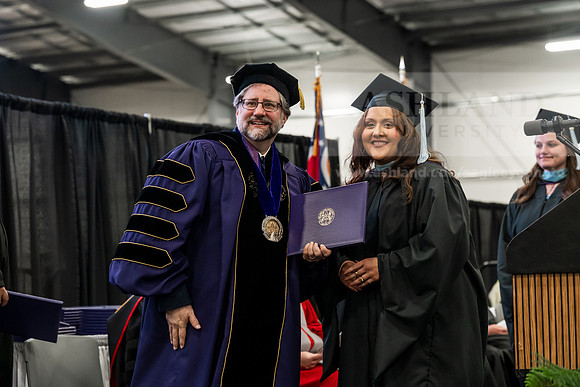 017GradMasterEducation0526AE3_8329