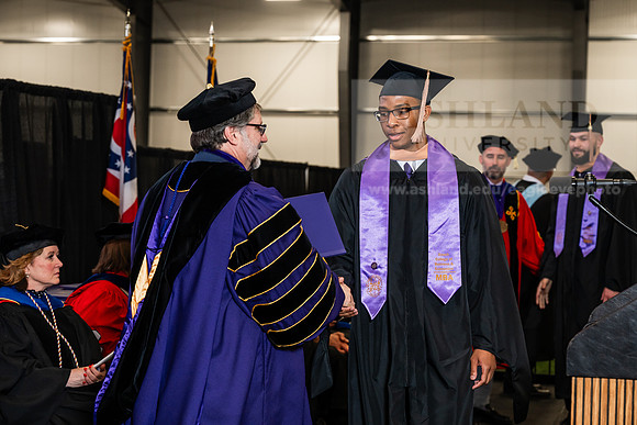 022GradMasterBusinessAdmin0526AWB_2891
