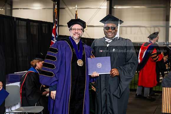 005GradMasterArts0526AWB_3190