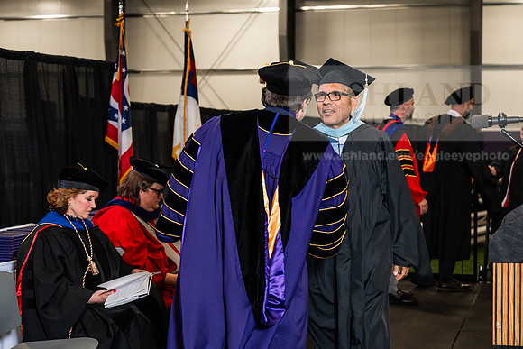 007GradMasterArts0526AWB_3191