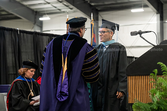 010GradMasterArts0526AE3_8633