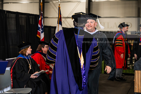 066GradMasterArts0526AWB_3238