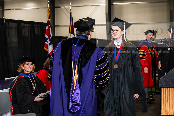 074GradMasterArts0526AWB_3244