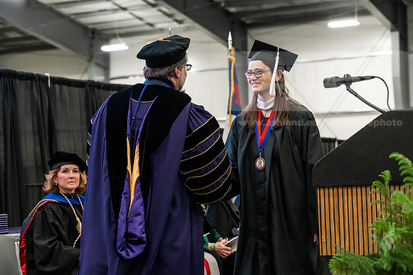075GradMasterArts0526AE3_8669