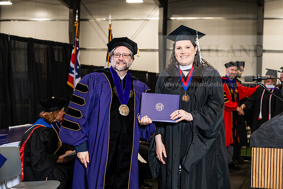 085GradMasterArts0526AWB_3252