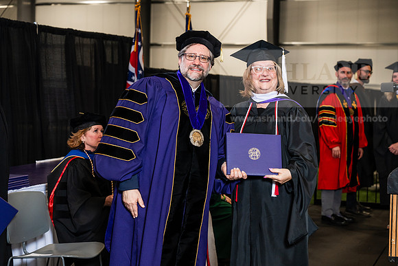 092GradMasterArts0526AWB_3258