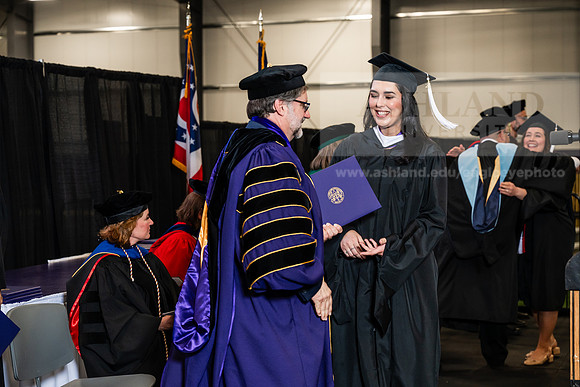 105GradMasterArts0526AWB_3270