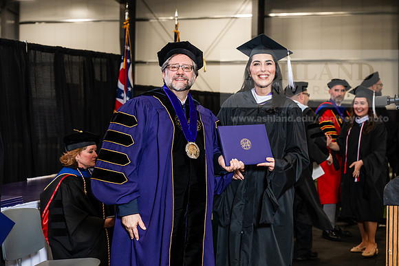 109GradMasterArts0526AWB_3273