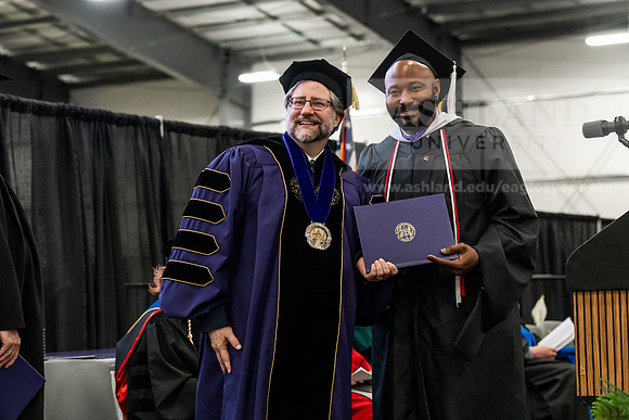 121GradMasterArts0526AE3_8697