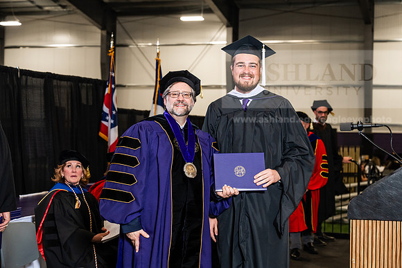169GradMasterArts0526AWB_3327