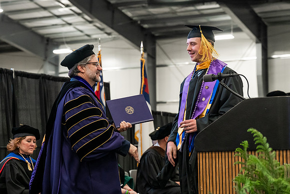 008GradMasterScience0526AE3_8731