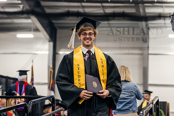 013GradDegreesCandid0526JK452A2672