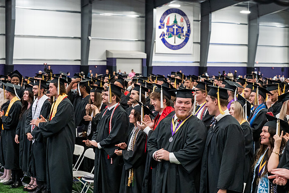 014GraduationPostCeremony0526AE3_8881