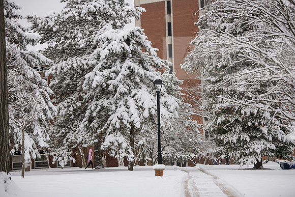 WinterCampusLife0123ALW_3663