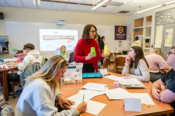 EducationTeachingLearningProcessClass0126AWB_4424