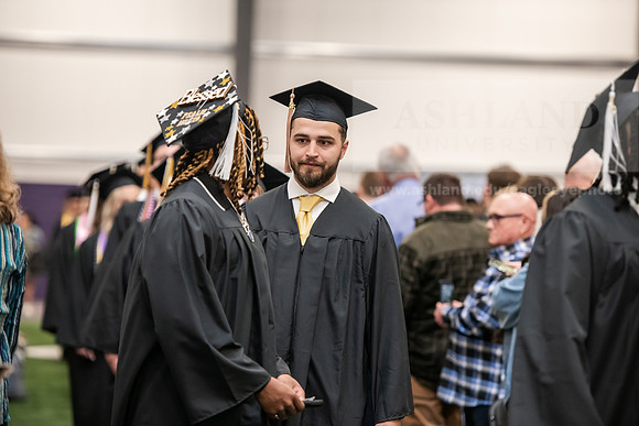 147SpGradProcessional0525AWB_2414