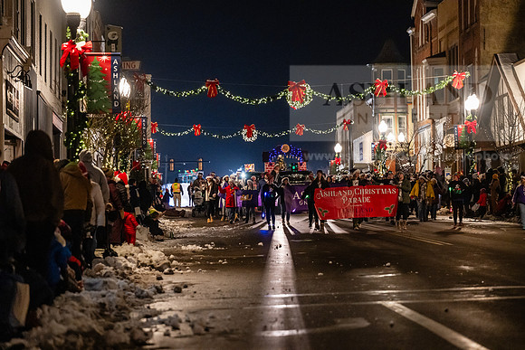 AshlandChristmasParade1225AWB_6034