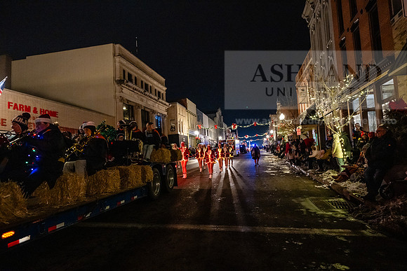 AshlandChristmasParade1225AWB_6804