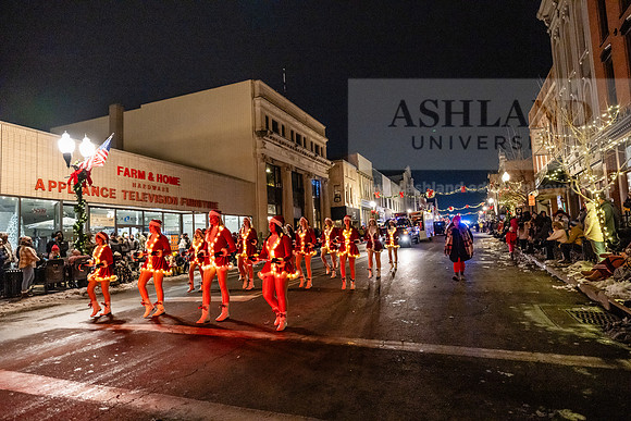 AshlandChristmasParade1225AWB_6811