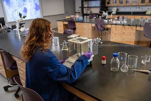 ToxicologyNiedermier1225AWB_8346