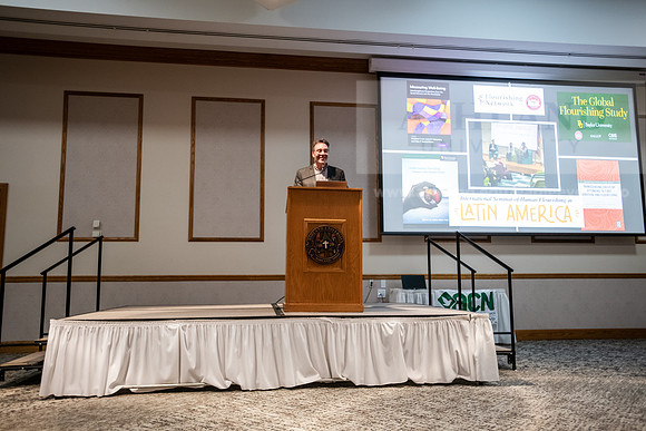 MatthewLee_ACNStrattonConfKeynote0225AWB_7100