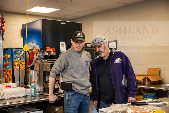 MBA_DiningGA_LoganAlexander0225AWB_3210