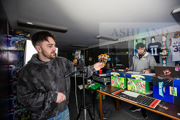 DormDudesBusiness0225AWB_5305