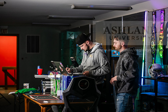 DormDudesBusiness0225AWB_5325