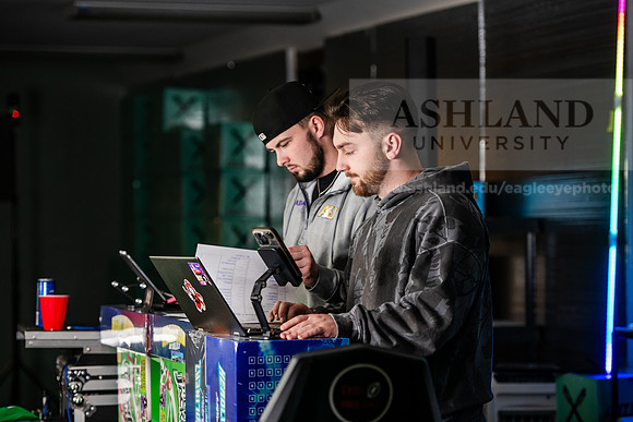 DormDudesBusiness0225AWB_5327