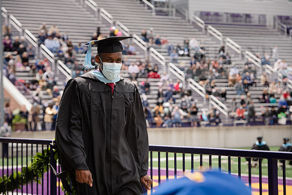 057SPGraduates0521ALW_3681