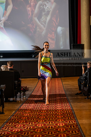 111FashionMerchFashionShow0425AWB_1024