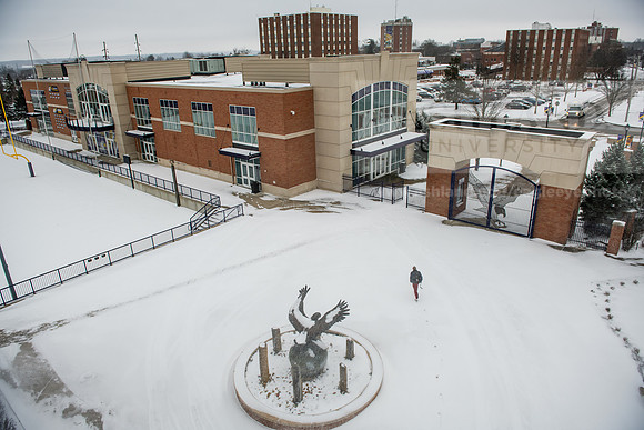 StudentsReturnWinterCampus0125AWB_7176