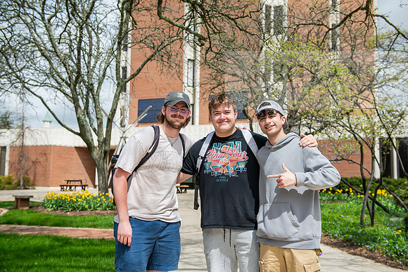 SpringCampusFinalsWeek0425AWB_0714
