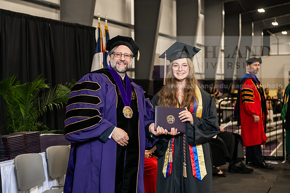 127SPGradBachelorScienceEducation0525AWB_4568